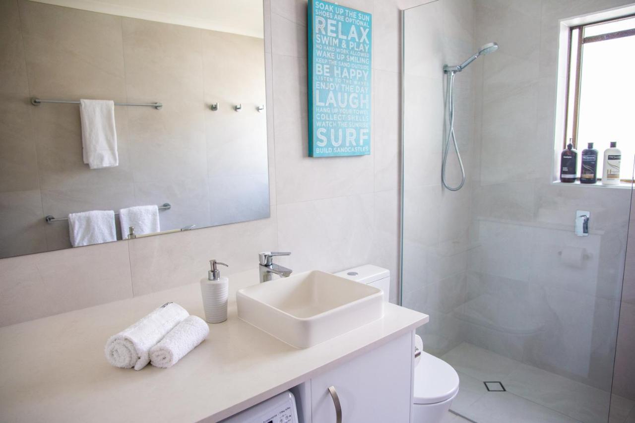 2 Bedroom Renovated Townhouse, Walk To Noosa River Noosaville Exterior foto