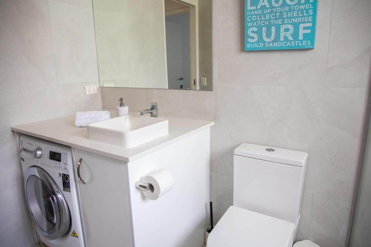 2 Bedroom Renovated Townhouse, Walk To Noosa River Noosaville Exterior foto